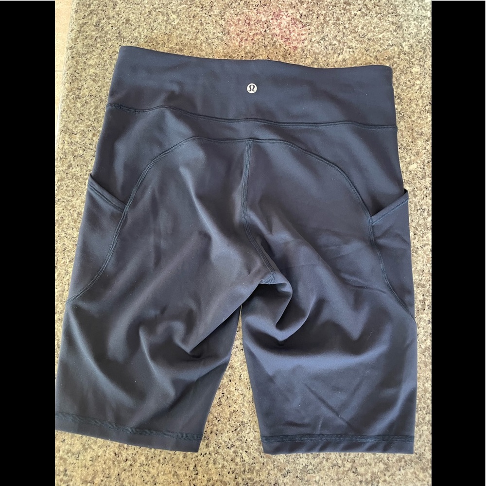 Lululemon size 10